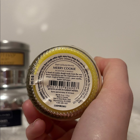 4 Candles ✨💜 - Bath & Body Works, Votivo, etc. - Picture 3 of 10